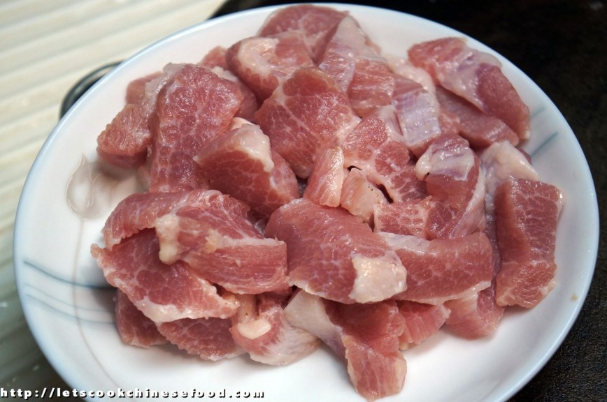 Chinese recipe Stir－fried Seafood and Pork with Cashew (中式食譜