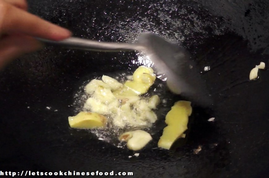 Chinese Recipe : Stewed Lotus Root with Spareribs (中式食譜：蓮藕燜排骨)